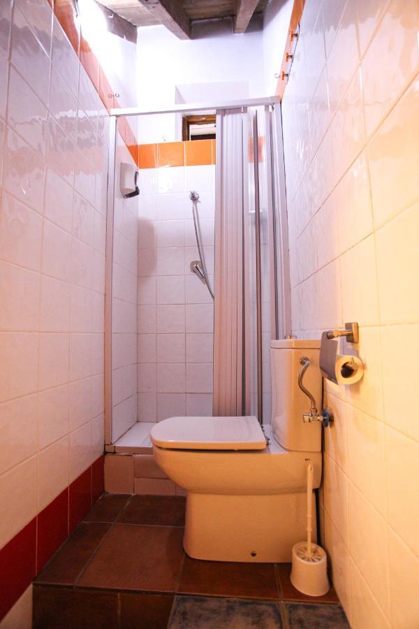 Gasthuis Barbatuke - Art & Hostel