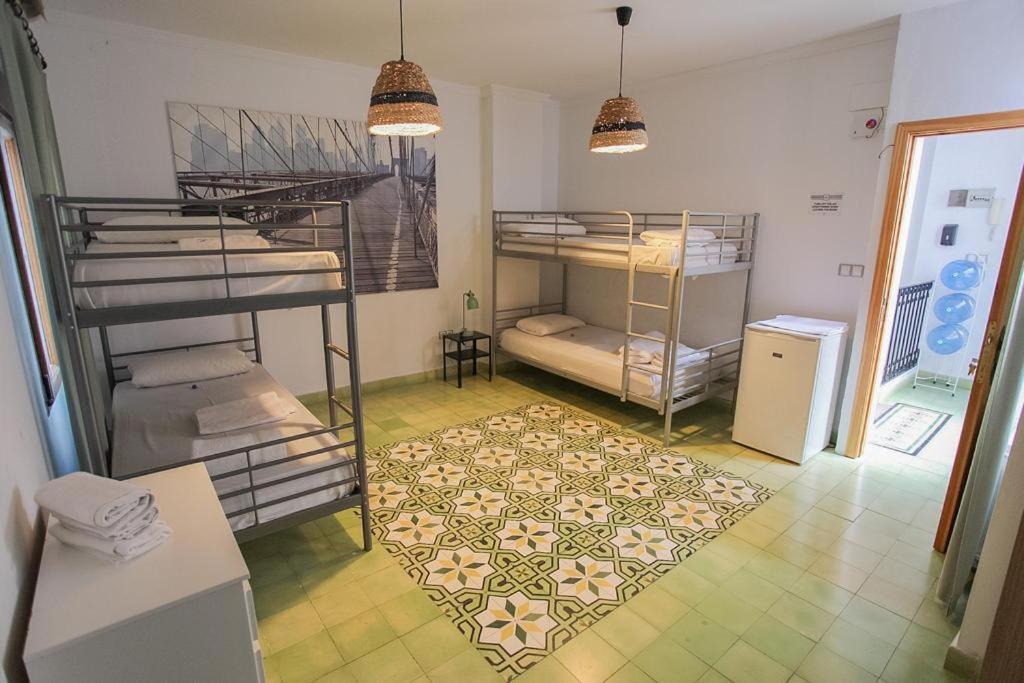 Gasthuis Barbatuke - Art & Hostel *